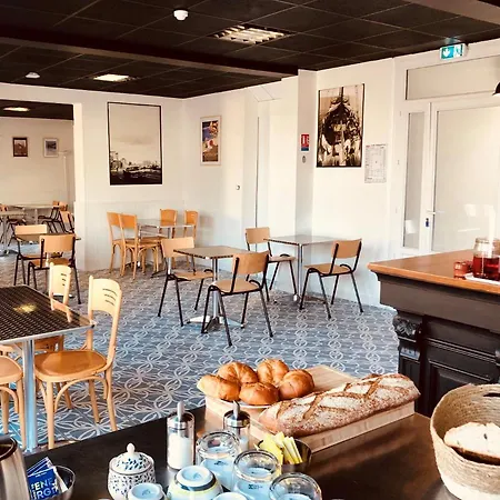 Les Baigneurs Otel *